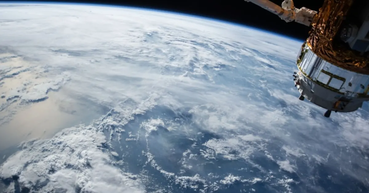 SpaceX and NASA Complete Mars Sample Return Mission Preparation as Launch Window Approaches