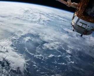 SpaceX Starship Completes First Successful Orbital Refueling Test in Low Earth Orbit