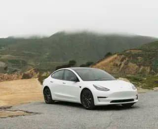 Tesla Reports Record Quarterly Revenue of 32 Billion Dollars as Robotaxi Service Launches in 10 US Cities